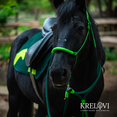 BÉLELT csomózott kötőfék