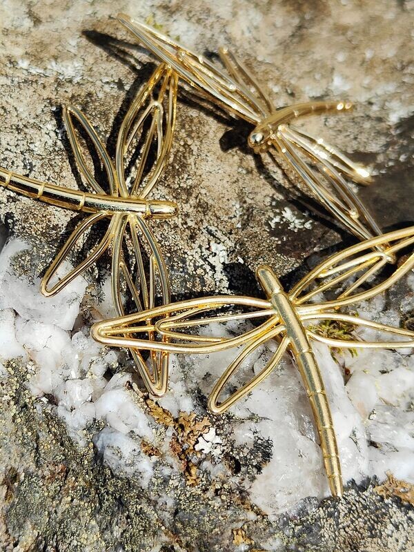 Mystical Dragonfly Pendant  (9ct)