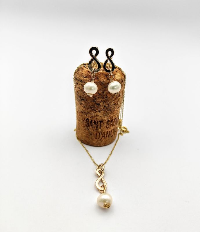 Siempre - Forever Pearl Necklace