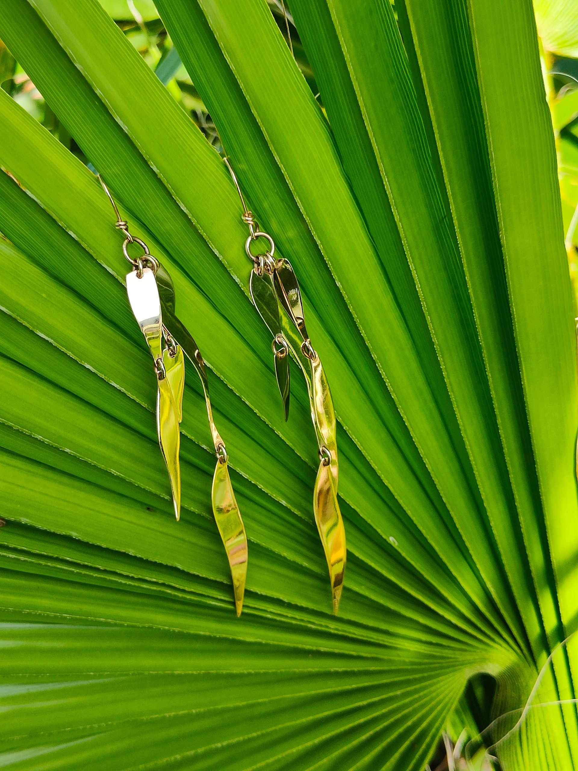 Shimmering Amazonas  Leaves Earrings