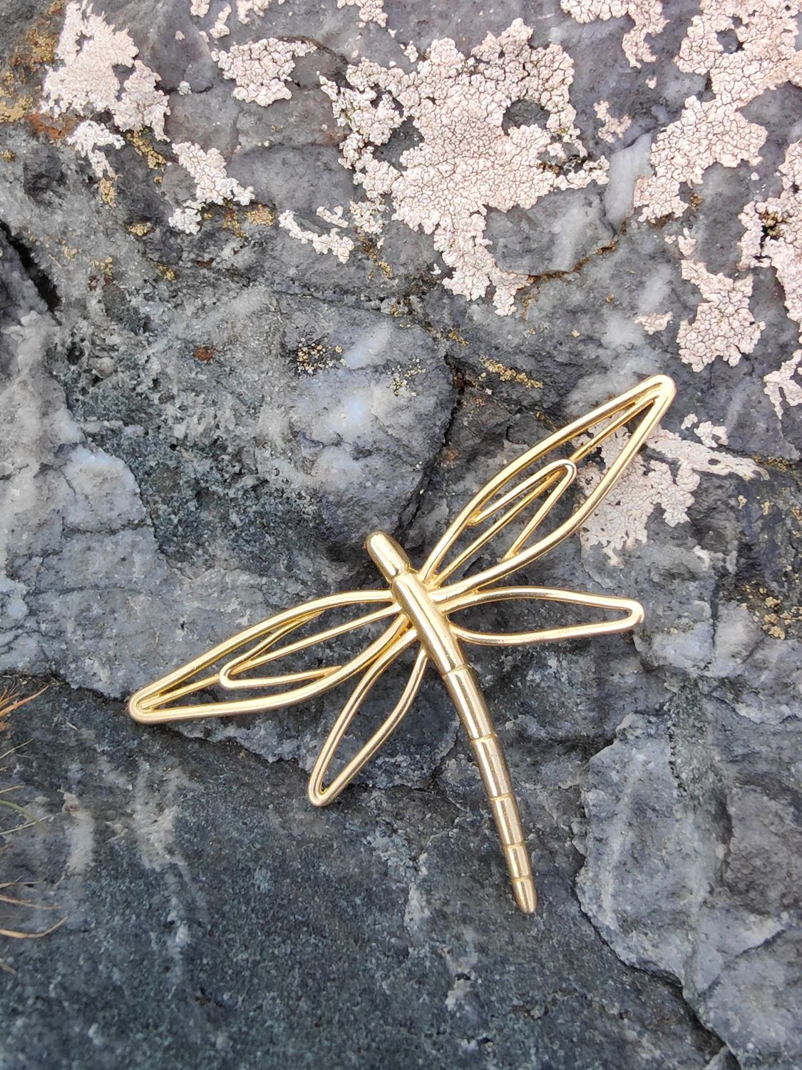 Mystical Dragonfly pendant 18ct Mystical Dragonfly pendant 18ct