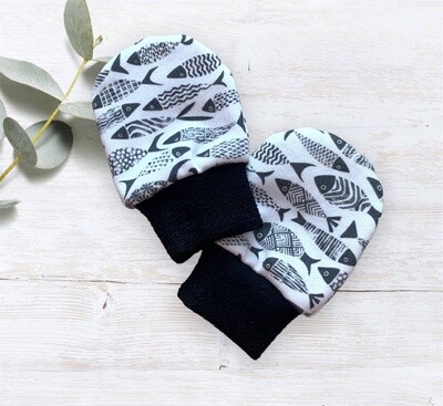 Jolly Bundles - High Contrast Baby No Scratch Mittens- Black Fishes