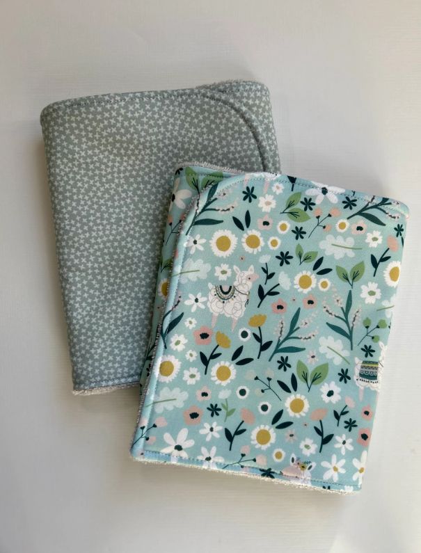 Port &amp; Starbird 2pk Burp Cloth- Llama Love