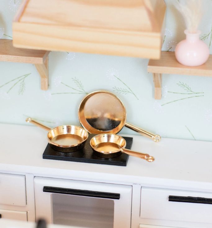 MacyMae Kitchen Pan Set- metallic gold