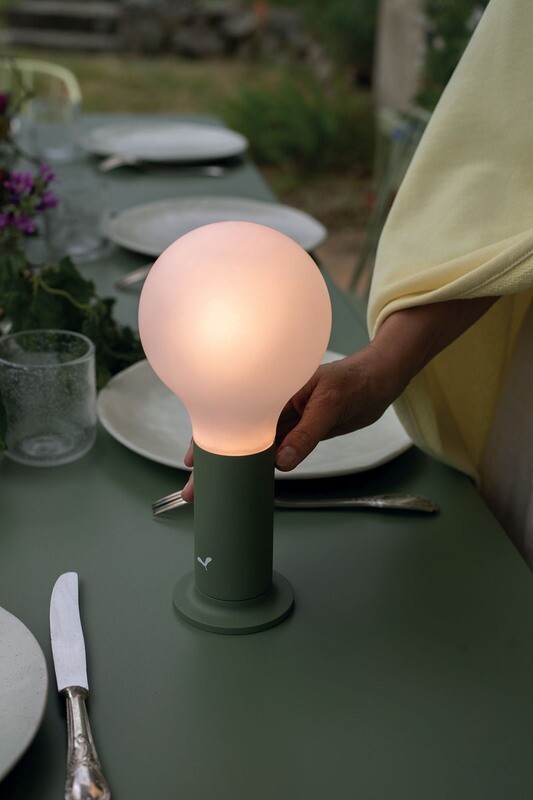 Aplo Lamp
