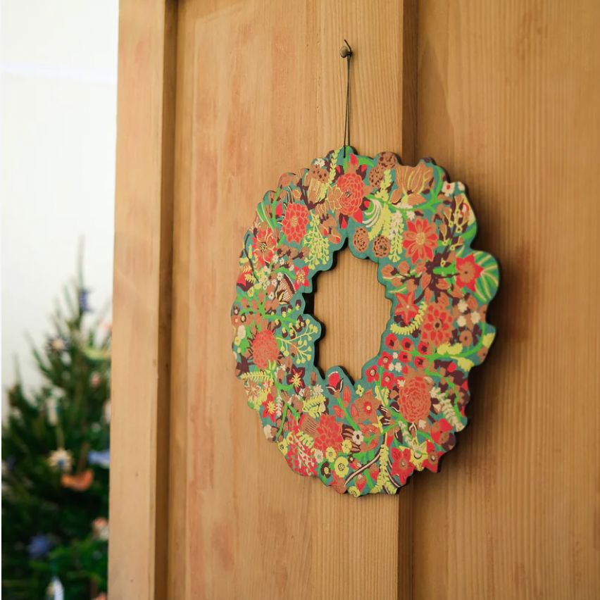 Cotton Board Wreath