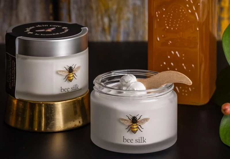 Bee Silk Moisturizing Creme