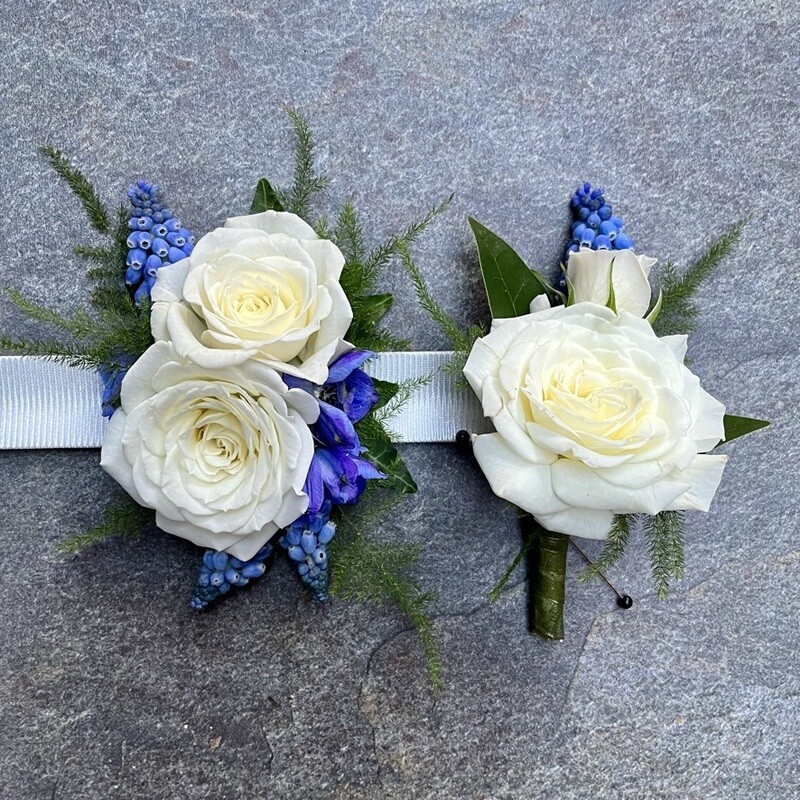 Corsage &amp; Boutonnière Set