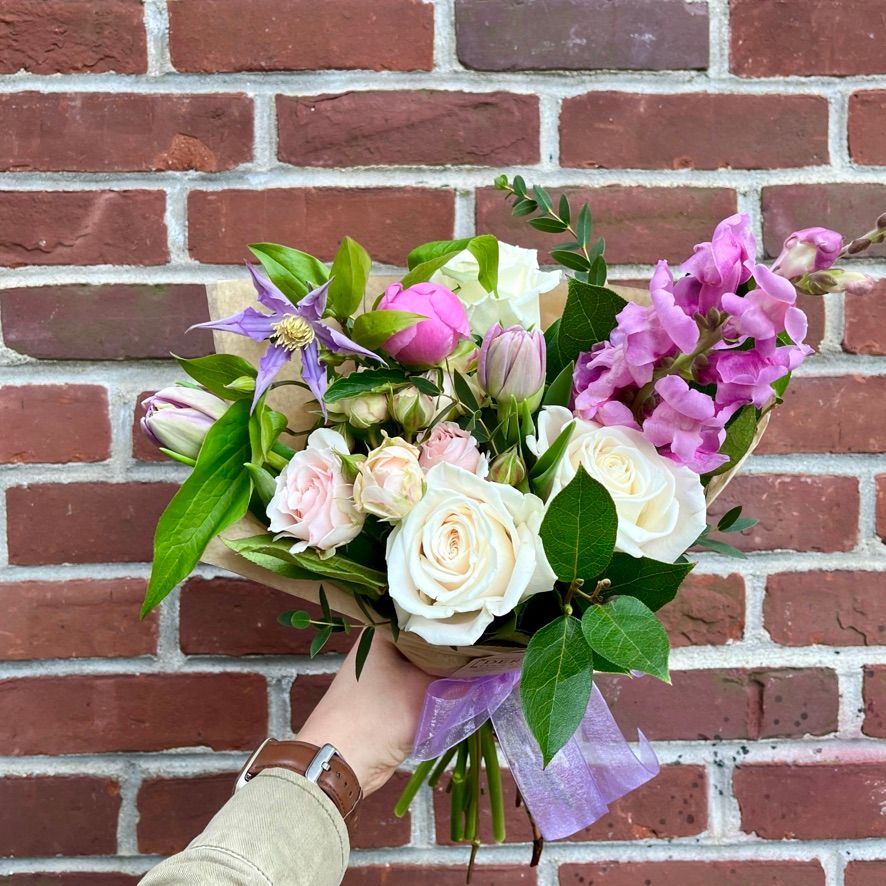 Soft &amp; Sweet Bouquet Small