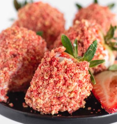 Premium Chocolate covered strawberries Dozen