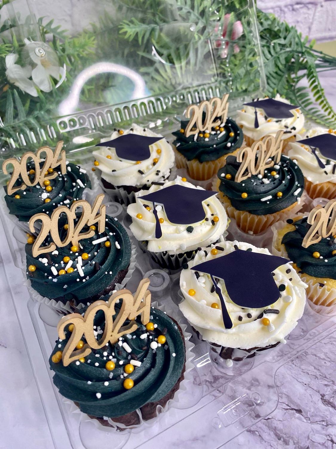 2025 Graduation cupcakes Dozen