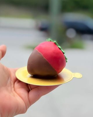 Strawberry Fruit Pastry