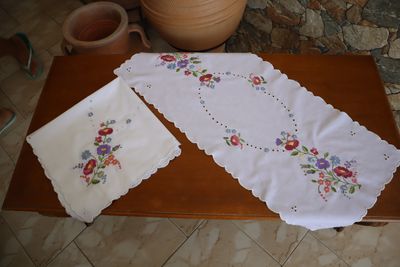 SPRING TABLE CLOTH