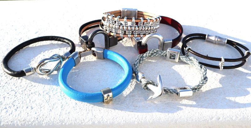 MEN&#39;S BRACELETS