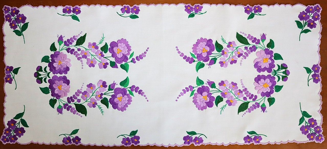 IBOLYA TABLE CLOTH