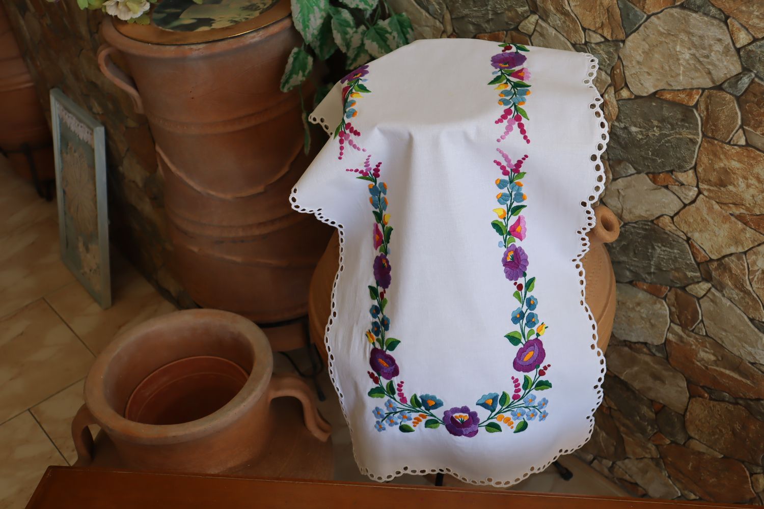 PURPLE ROSE Greek vintage table runner