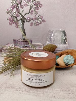 Red Cedar natural soy wax candle - hand poured- 100 g