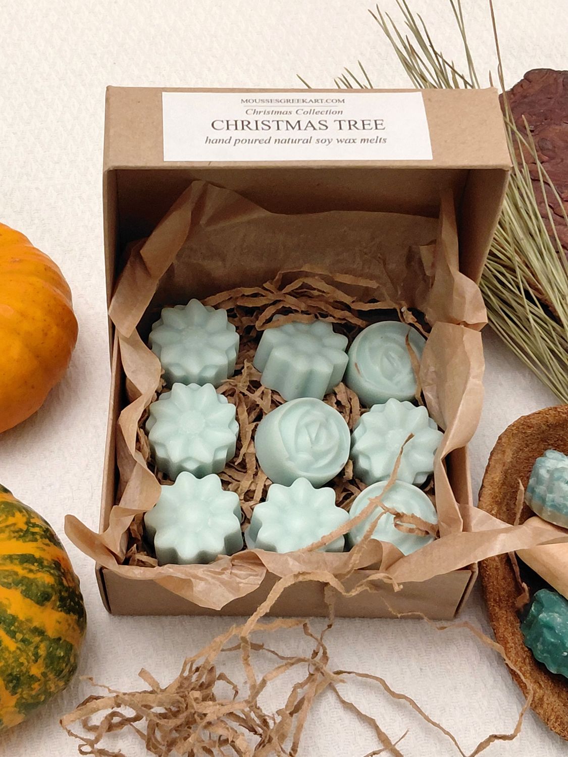 Natural soy aromatic wax melts arranged in a gift box