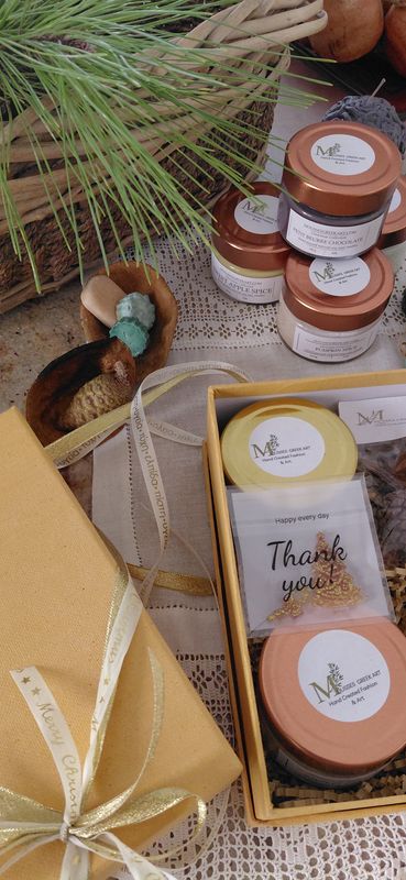 Luxury Gift box with natural herbal candles