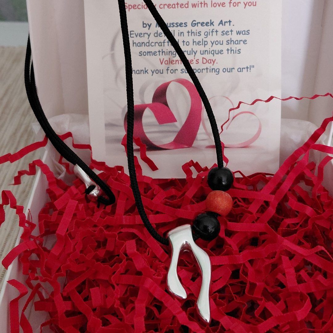 Κολιέ Άλκιμος: Valentine's Gift - Χειροποίητο Δερμάτινο Αξεσουάρ