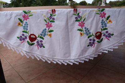 Χειροποίητη Ροτόντα "Πάπρικα" - Κειμήλιο με Κέντημα Kalocsa &amp; Πλεκτή Δαντέλα - Heritage 1980