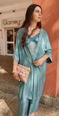 KIMONOS