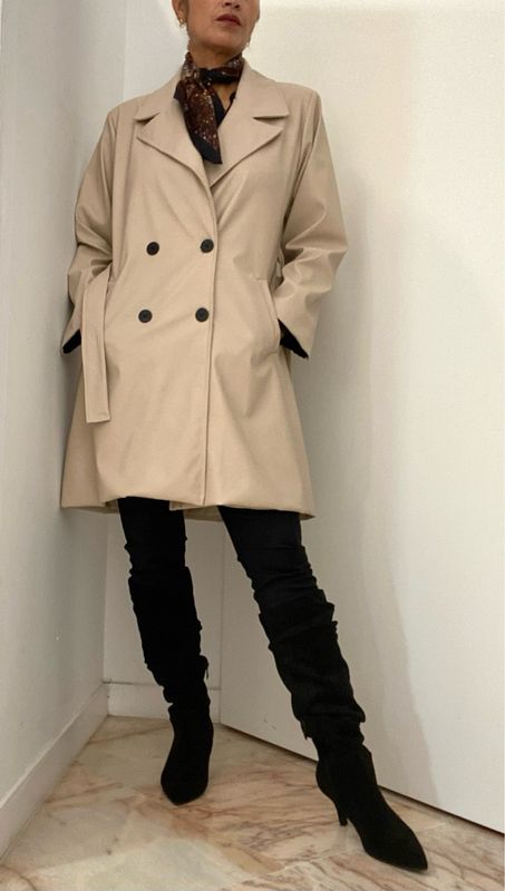 Gabardina efecto piel BERRY