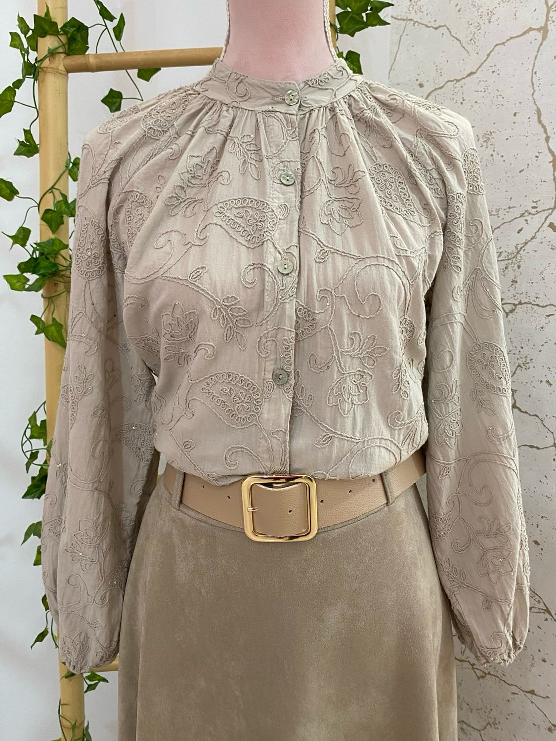 Blusa bordada  CELIA