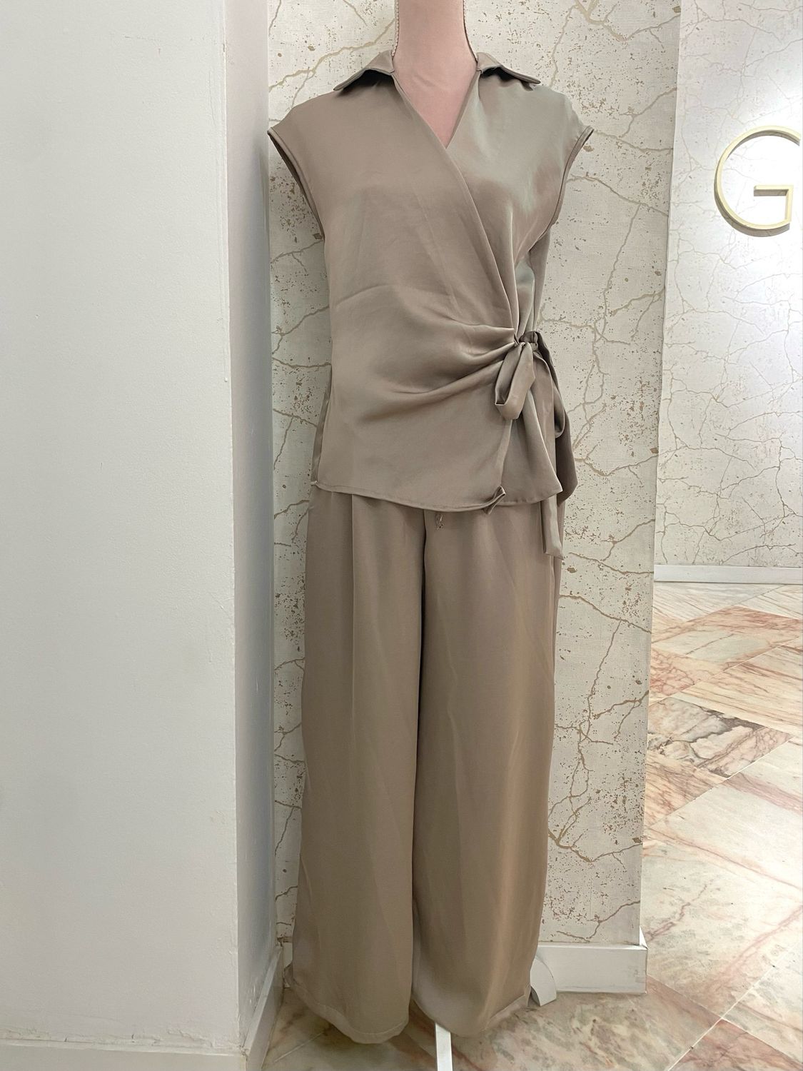 Pantalón satinado SANDRA Pantalón satinado SANDRA