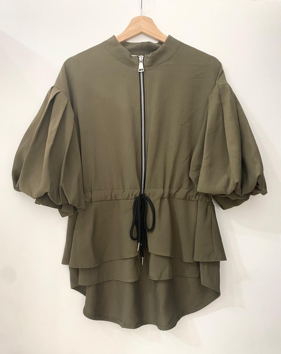 Chaqueta KEYLA Chaqueta con volante y cordón