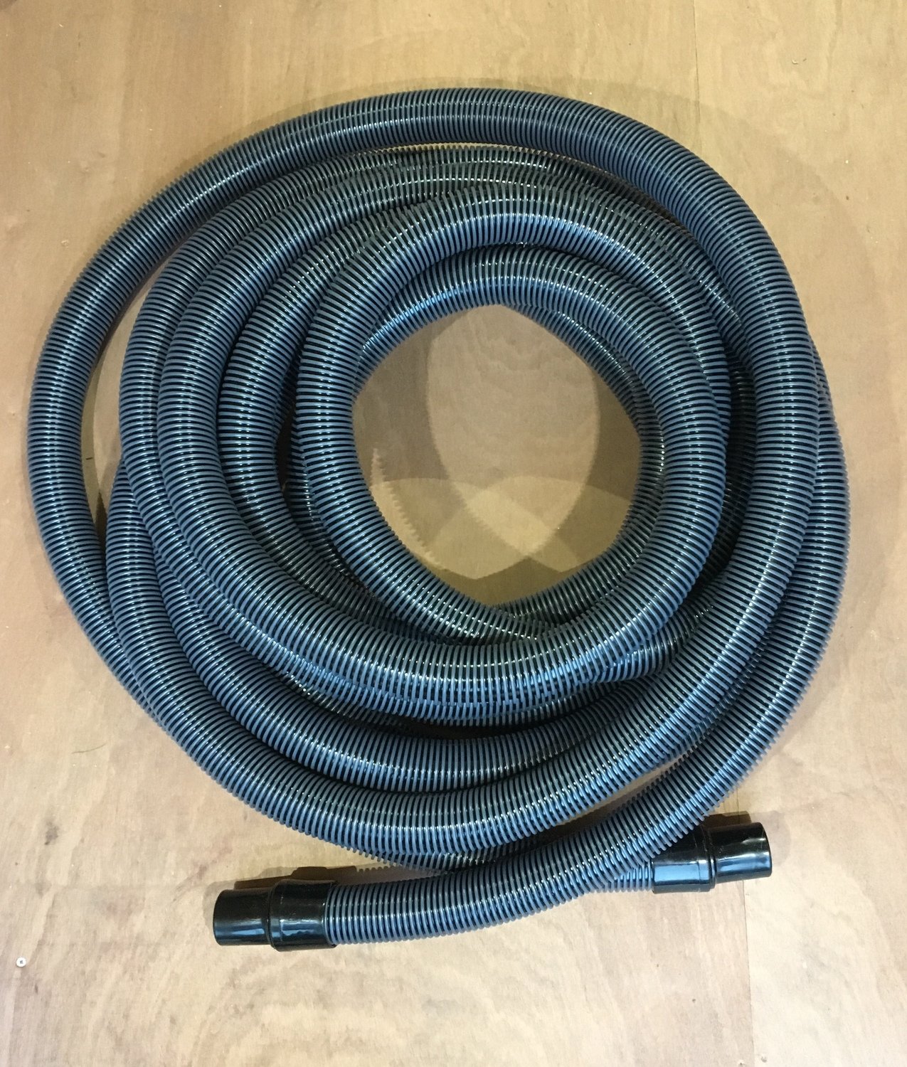 38MM X 15M Carpet Cleaning Vacuum Hose With Swivel Cuffs
