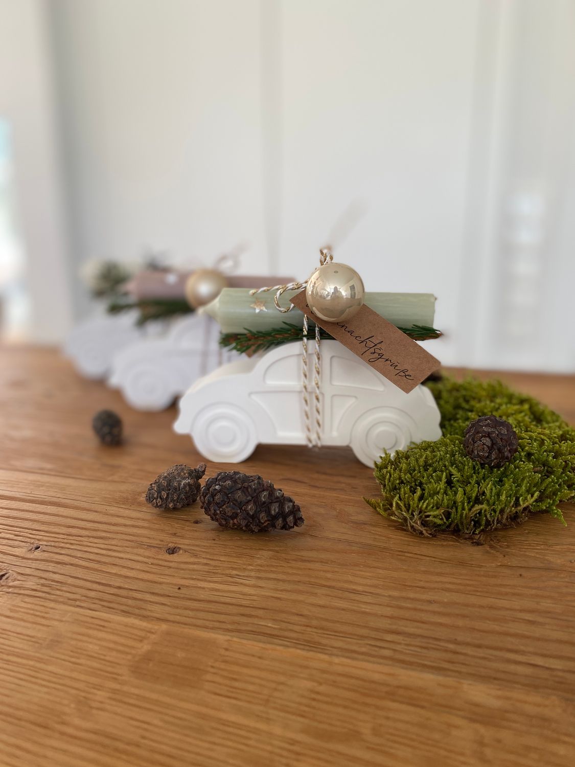 Weihnachtsauto mit Kerze