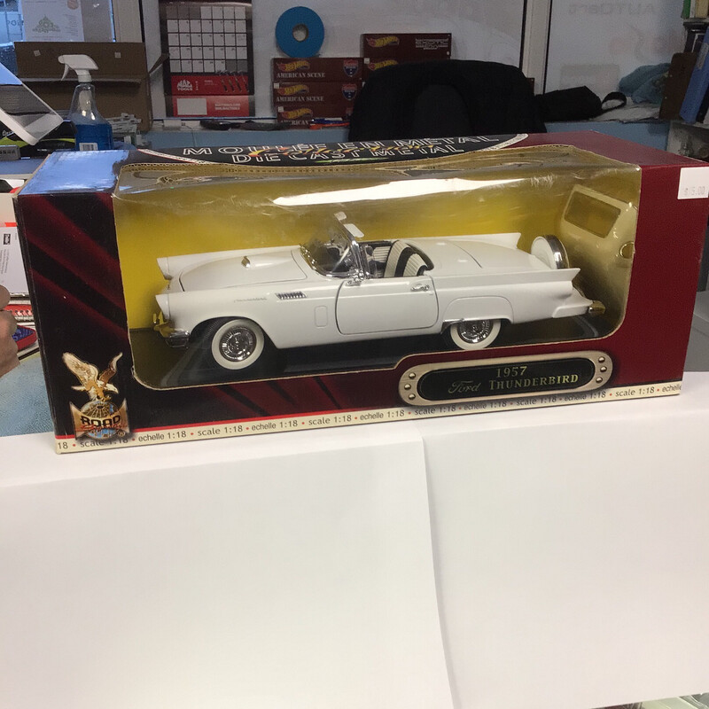 1957 Ford Thunderbird