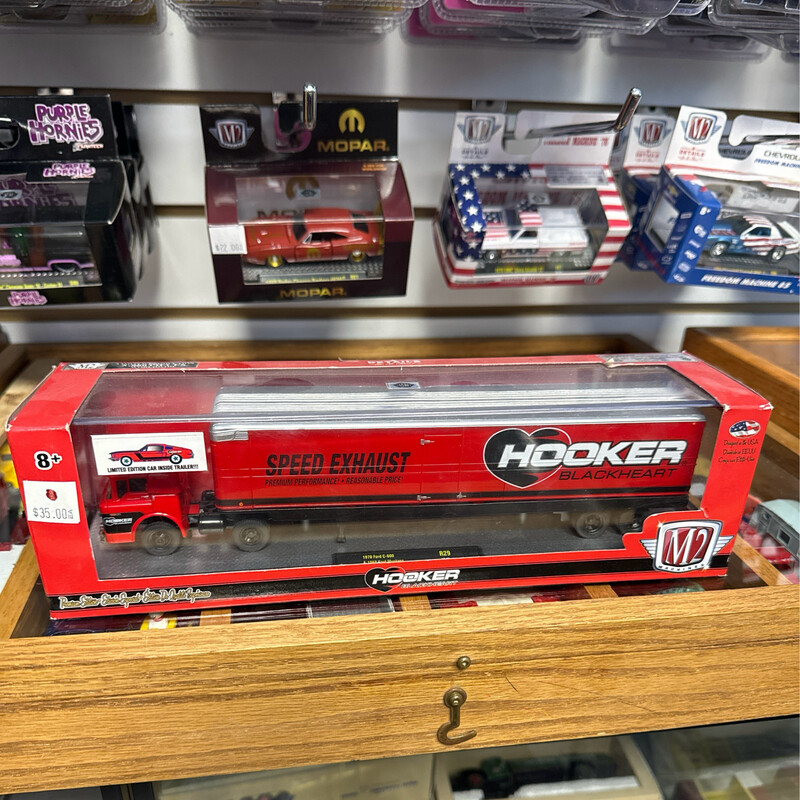 M2 Hauler Hooker Blackheart Ford Mustang 2 Pack