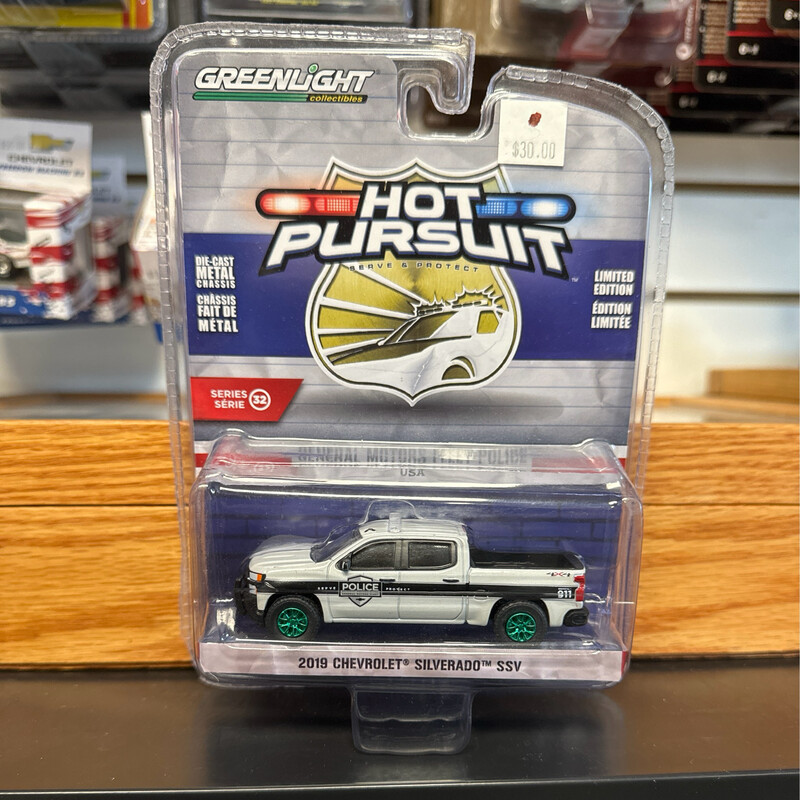 Hot Pursuit 2019 Chevy Silverado SSV Chase