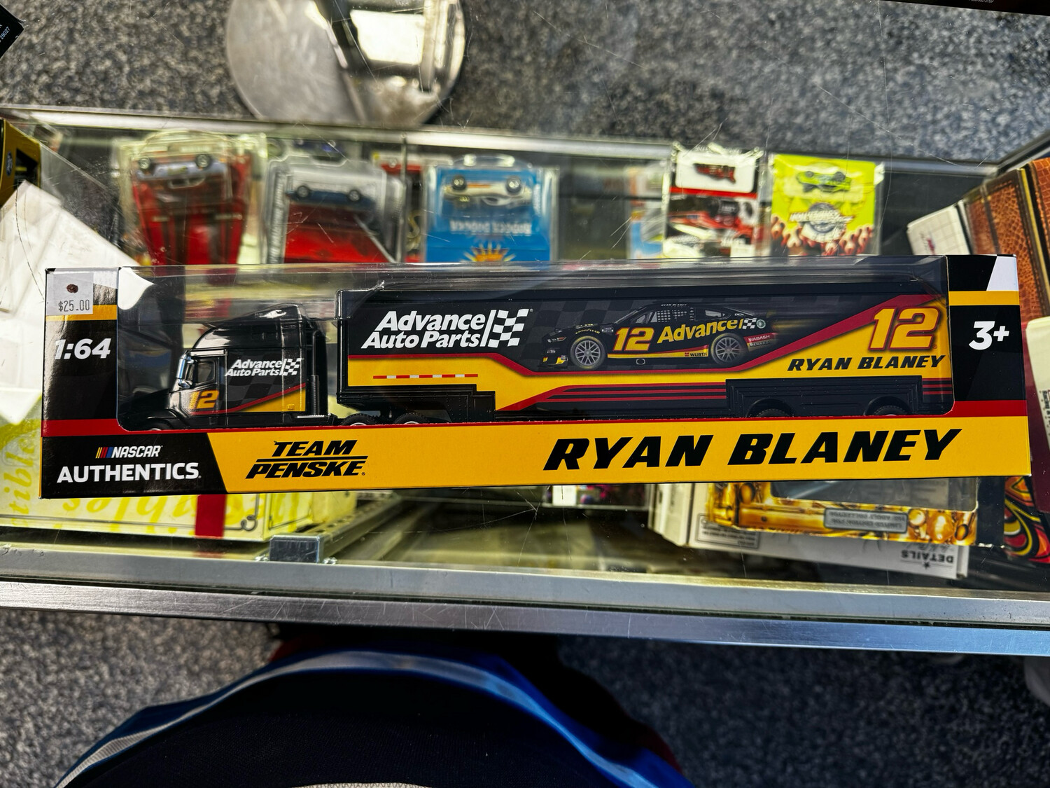 Ryan Blaney Advance Auto Parts