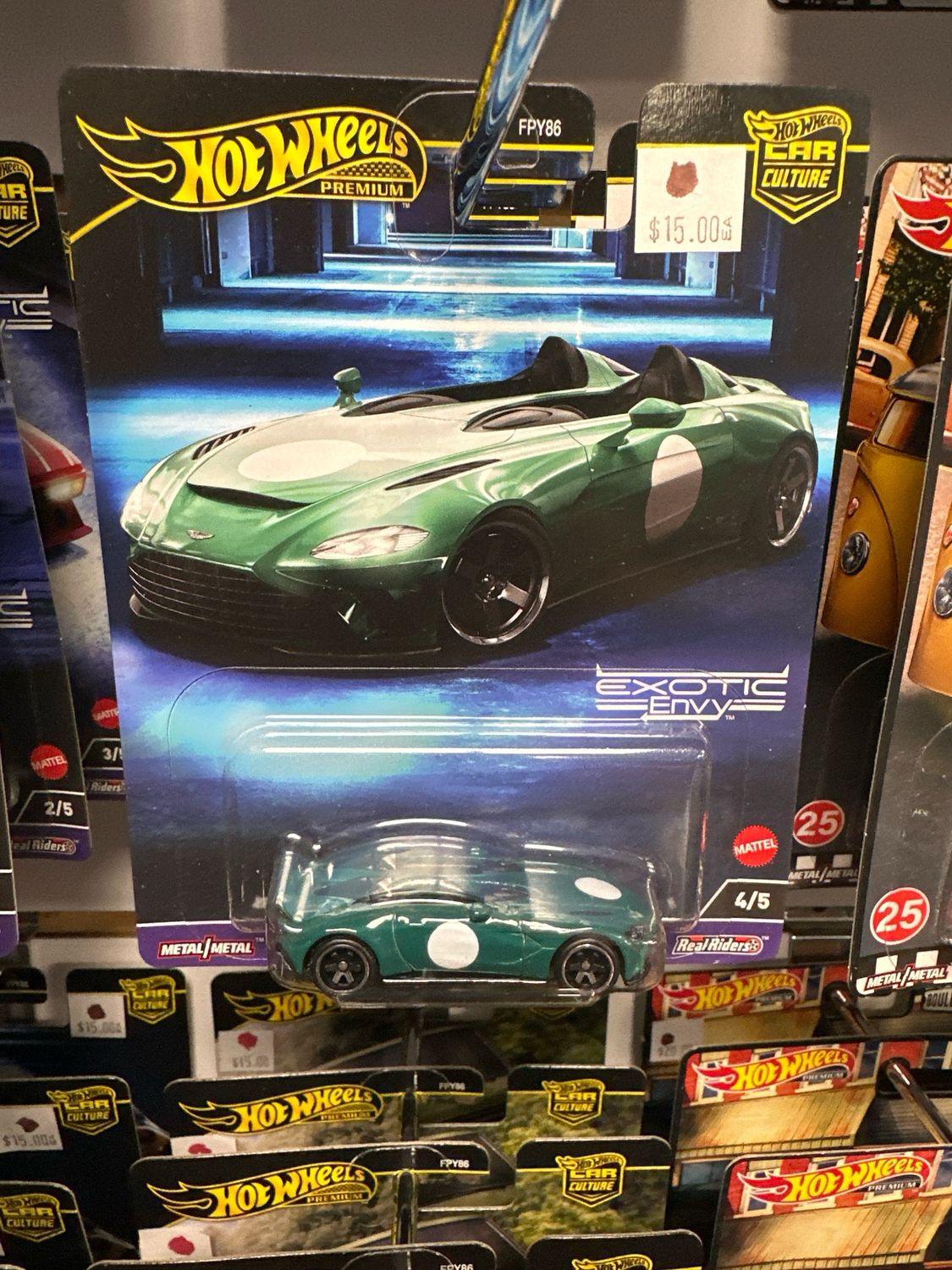 Hotwheels Car Culture Exotic Envy Aston Martin V12