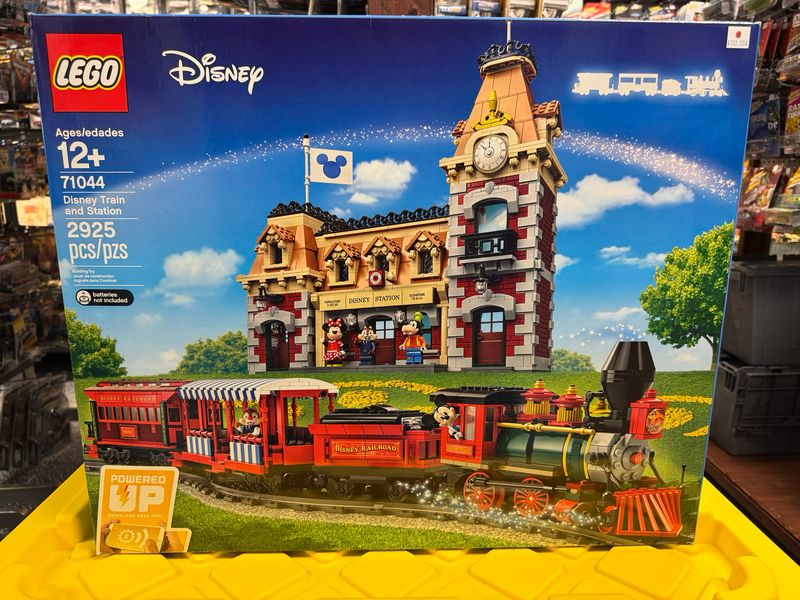 Disney Train &amp; Station