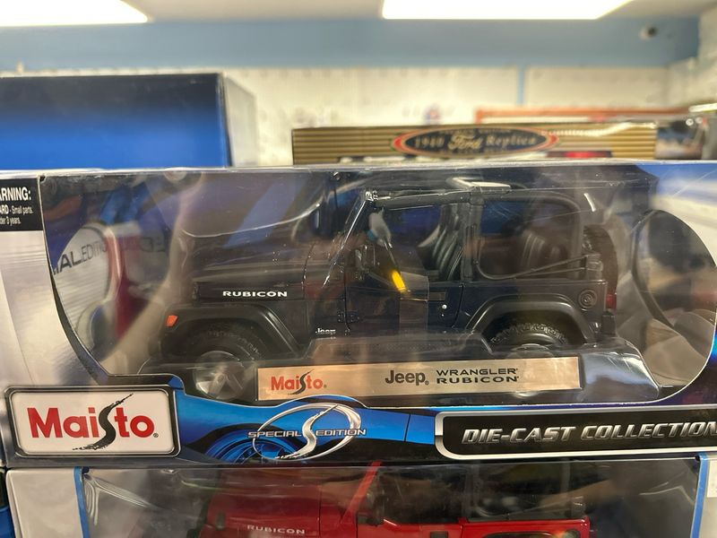 Jeep Wrangler Rubicon DARK BLUE
