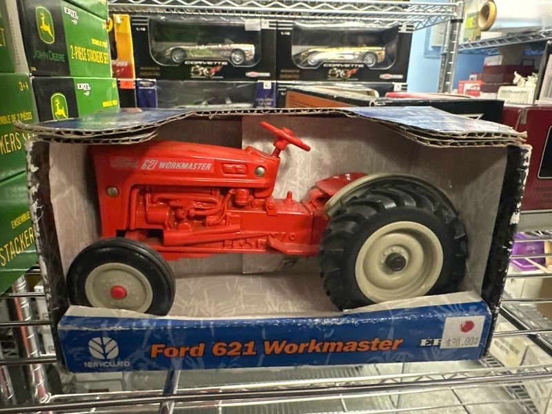 New Holland Ford 621 Worlmaster