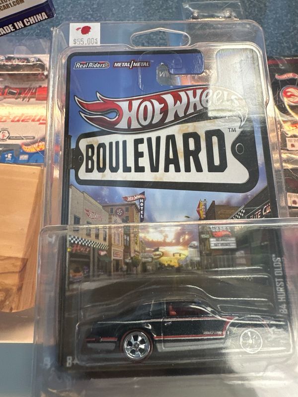 HW BOULEVARD 84 OLDS HURST