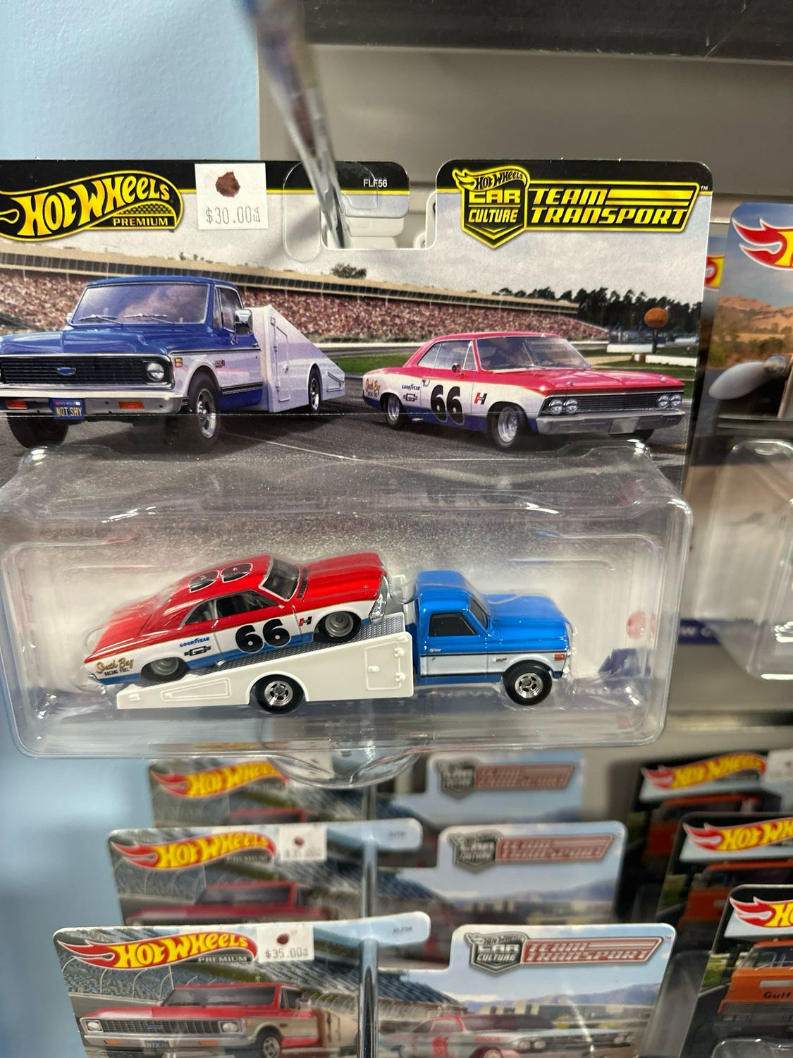 Hotwheels Team Transport 66 Chevelle #64