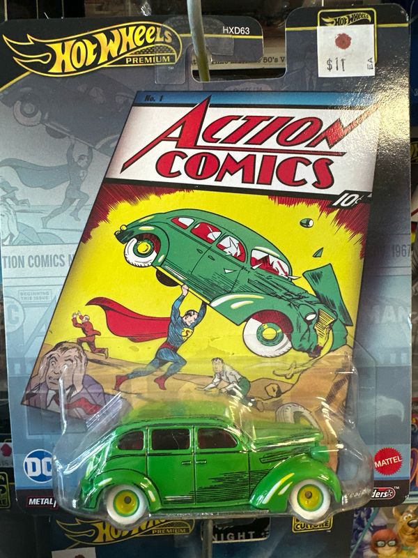 HW Premium Pop Action Comic - Action Sedan