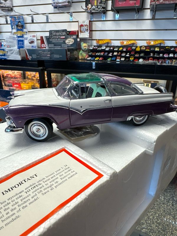 1955 Ford Fairlane Crown Victoria
