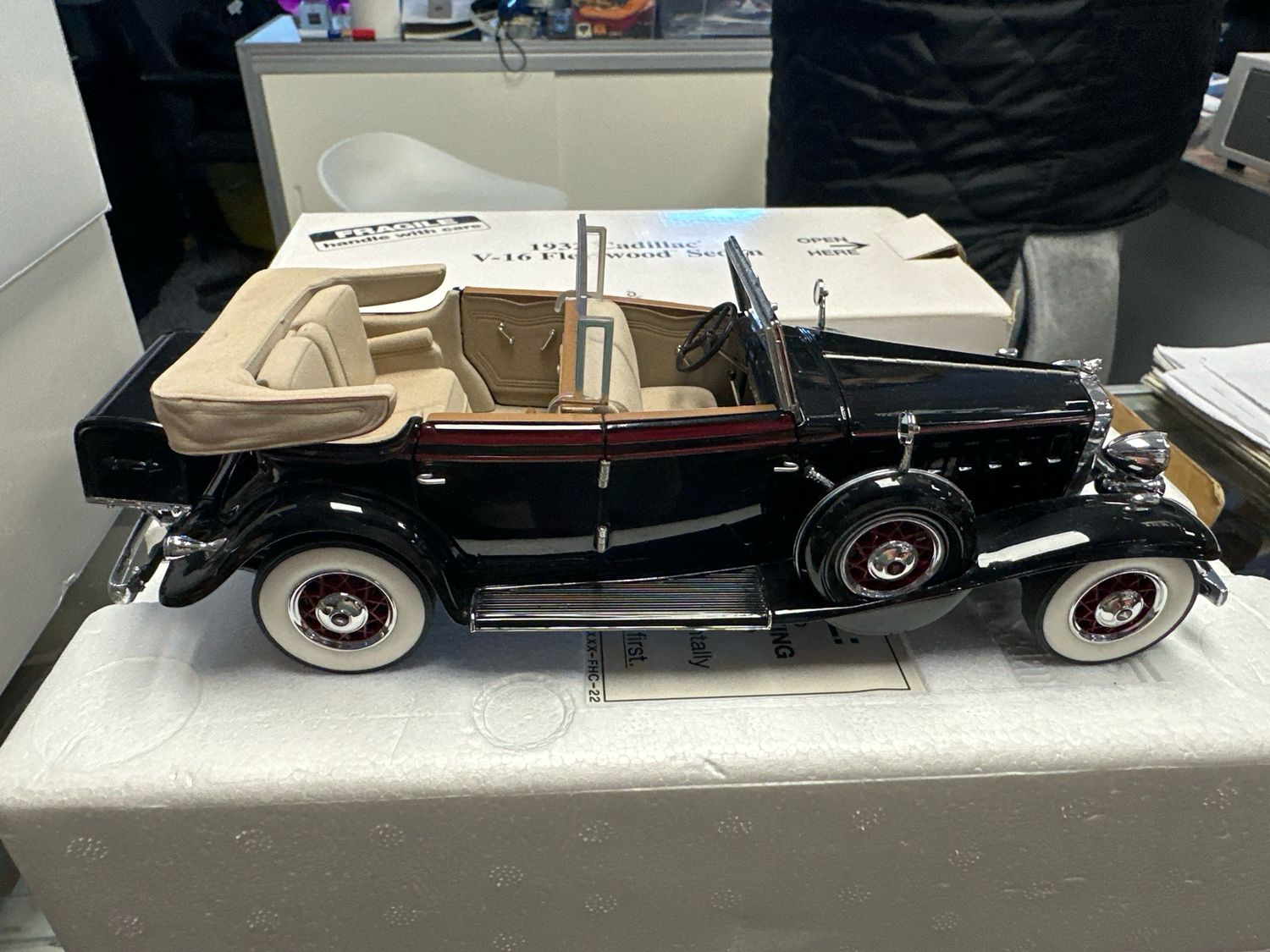 1932 Cadillac Fleetwood V16 Sedan