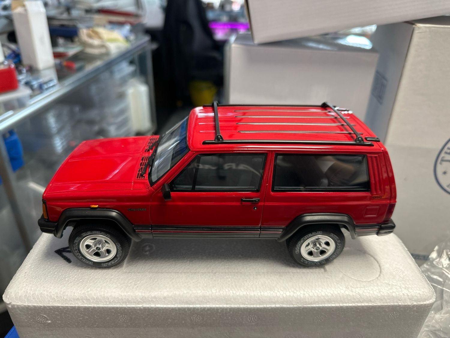 2005 Jeep Cherokee Red