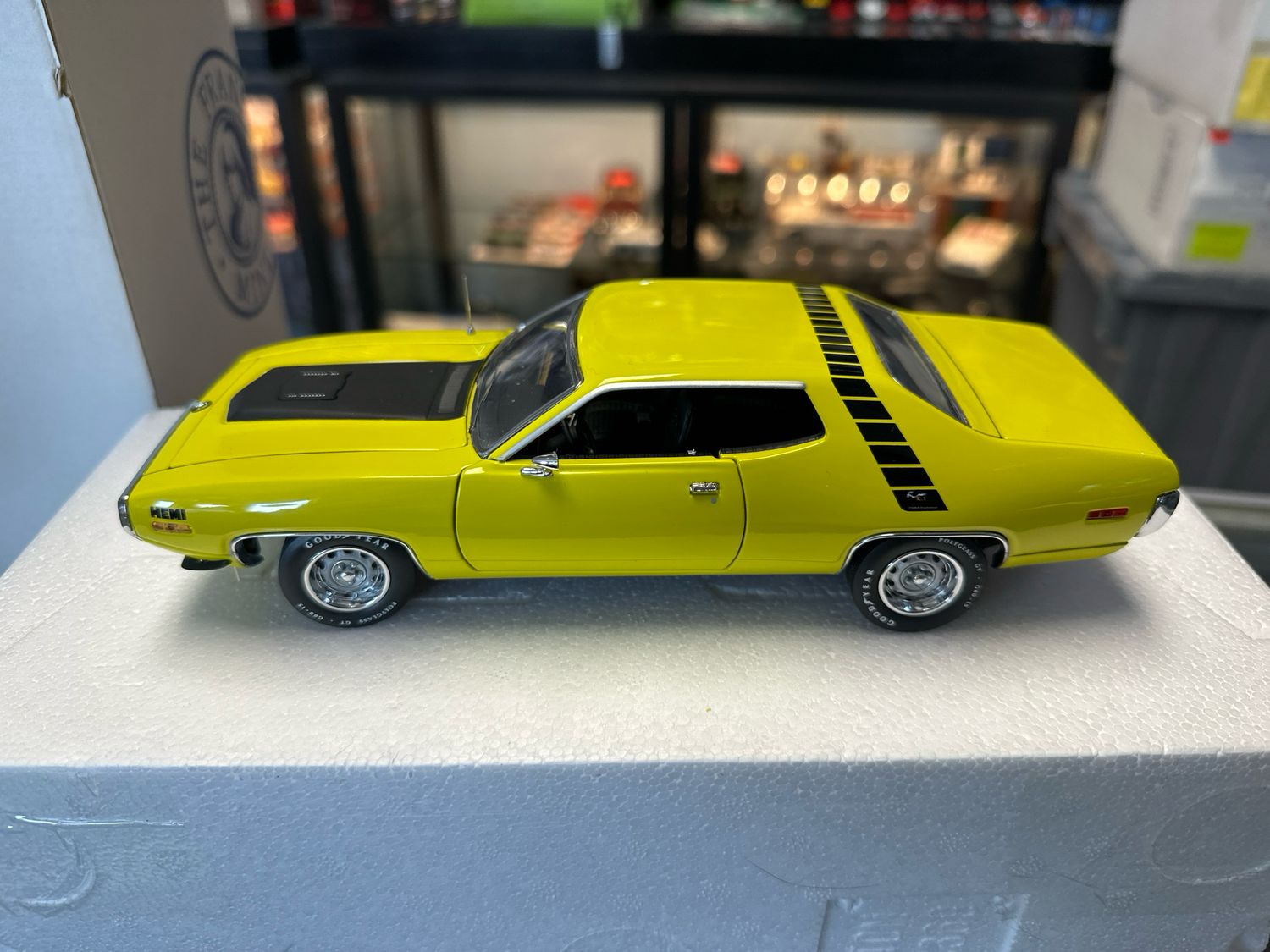 71 Road Runner Hemi Yellow