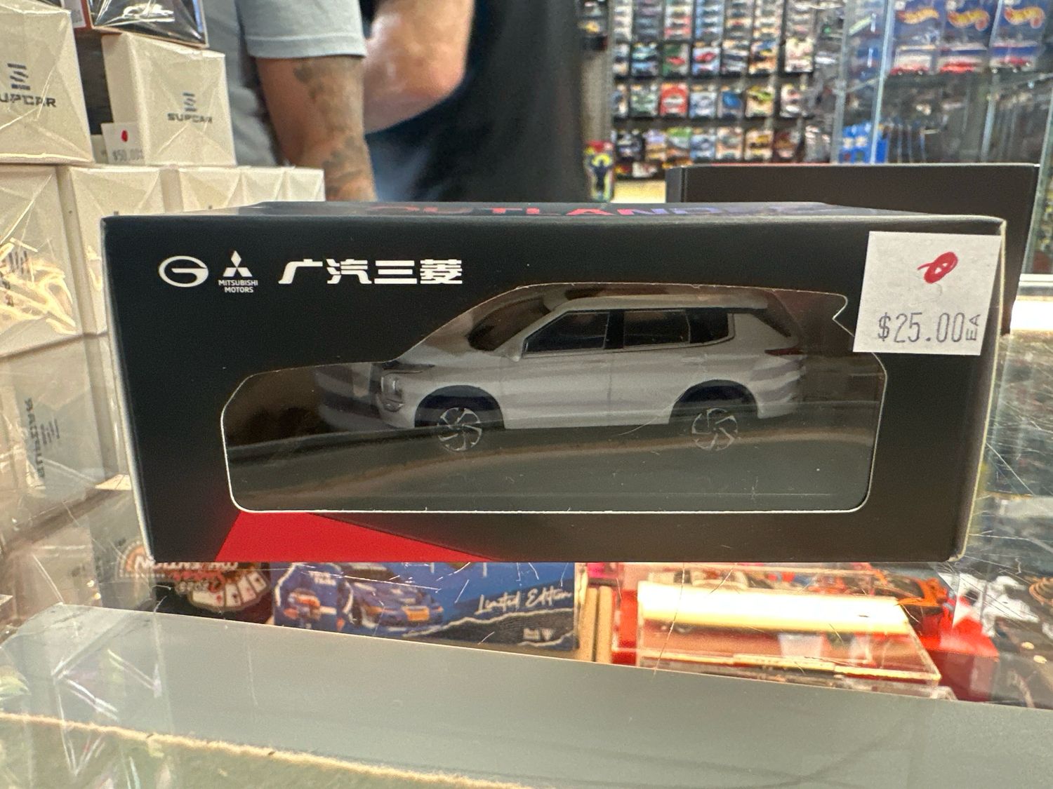 Mitz Motors Outlander White