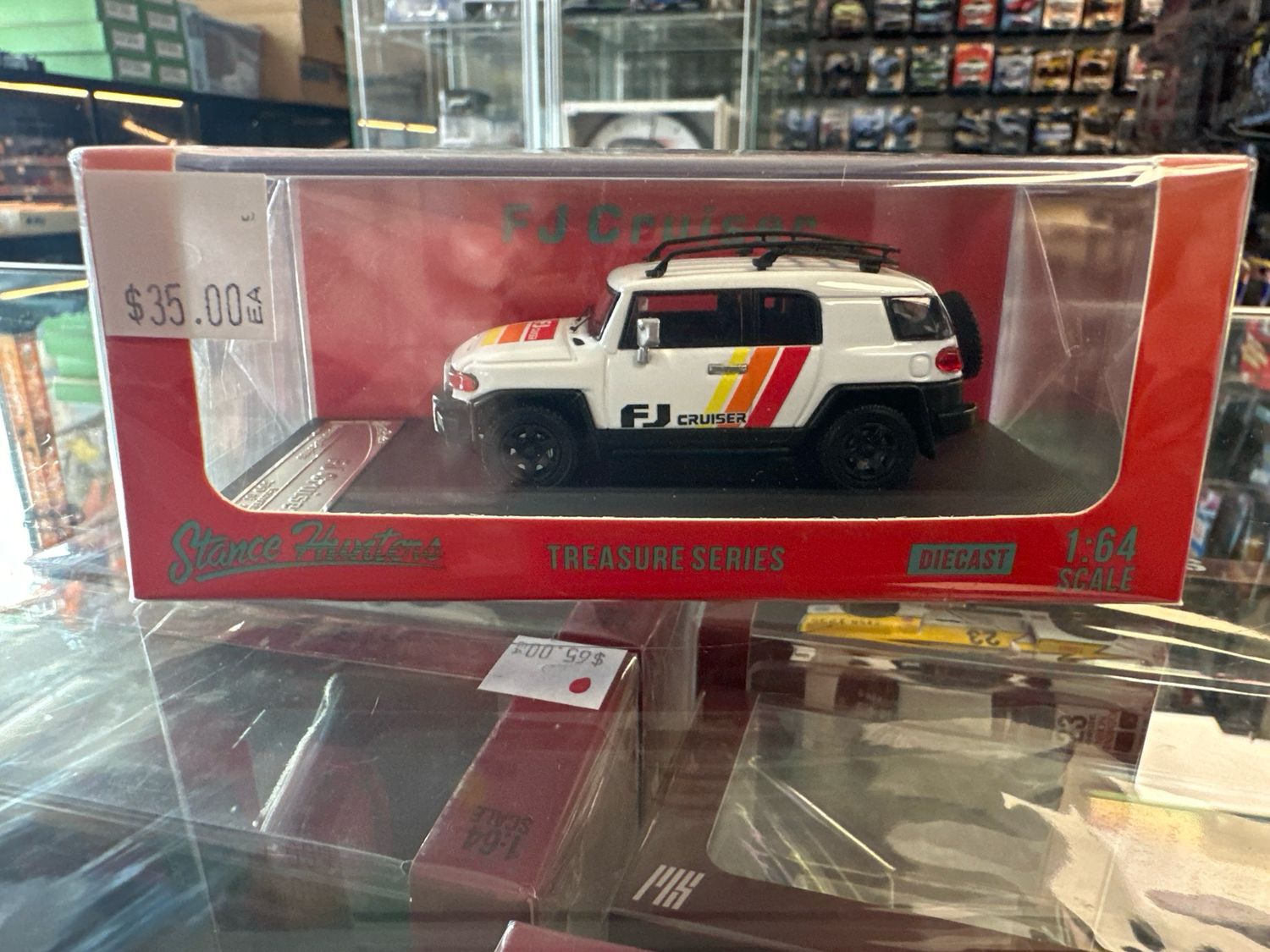 Fj Cruiser Treasure Series White With Colour Stripes
