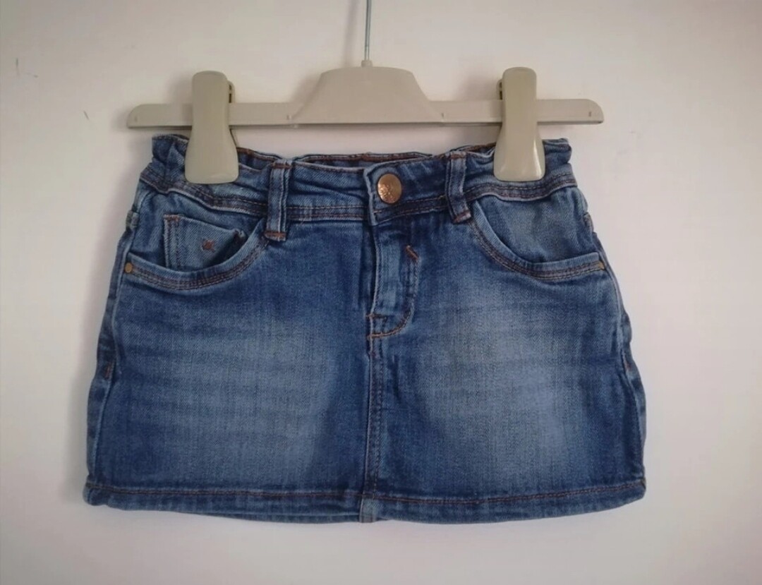 Girls skirt